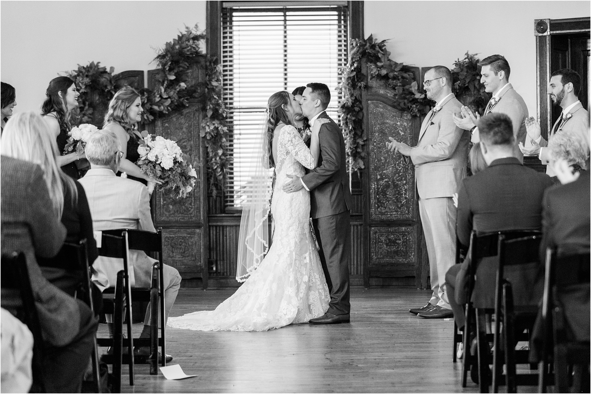 www.stephaniegorephoto.com macon georgia wedding photographer library ballroom navy gray wedding ceremony