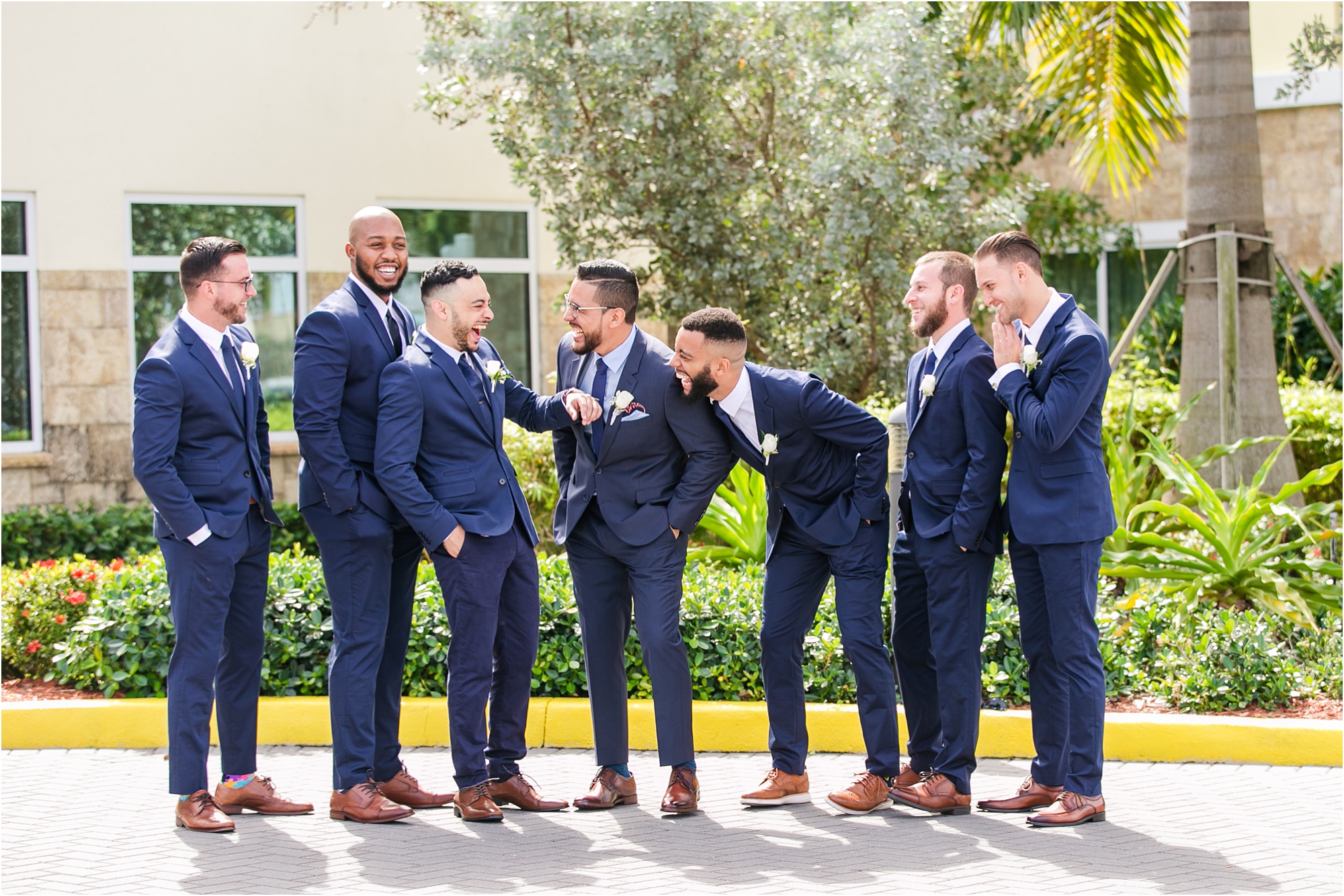 stephanie gore photo macon georgia south florida wedding photographer groomsmen laughing